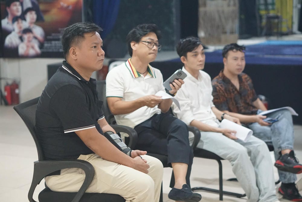 Hình ảnh hậu trường