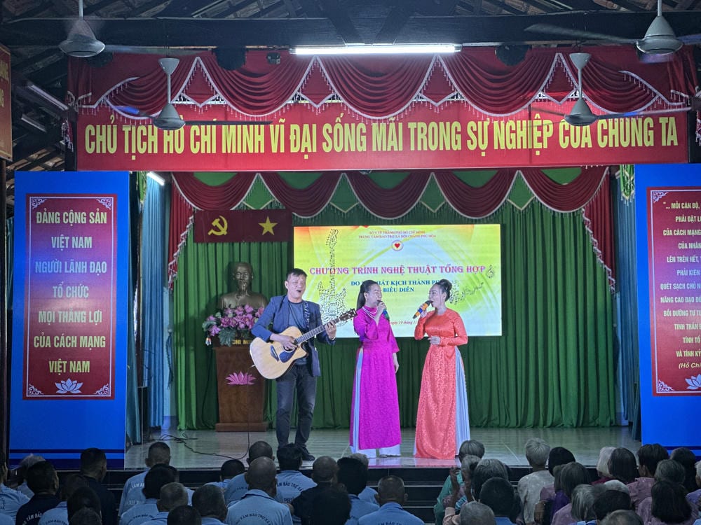 Chương trình nghệ thuật tổng hợp tại phường Chánh Phú Hòa