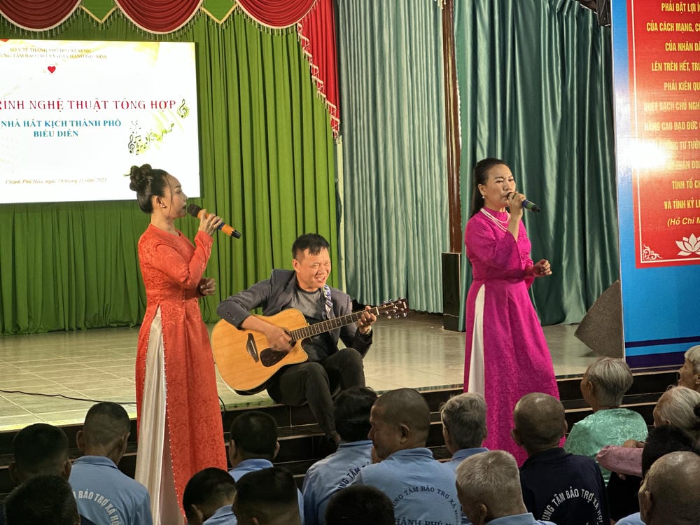 Chương trình nghệ thuật tổng hợp tại phường Chánh Phú Hòa