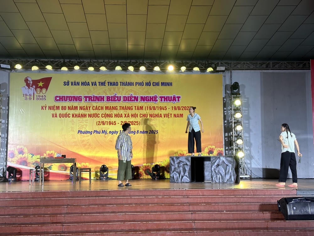 Tổ chức chương trình nghệ thuật kỷ niệm 80 năm Ngày Cách mạng Tháng Tám và Quốc khánh tại phường Phú Mỹ