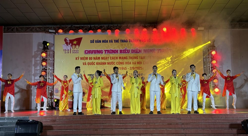 Tổ chức chương trình nghệ thuật kỷ niệm 80 năm Ngày Cách mạng Tháng Tám và Quốc khánh tại phường Phú Mỹ