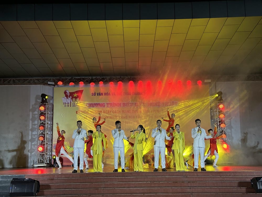 Tổ chức chương trình nghệ thuật kỷ niệm 80 năm Ngày Cách mạng Tháng Tám và Quốc khánh tại phường Phú Mỹ