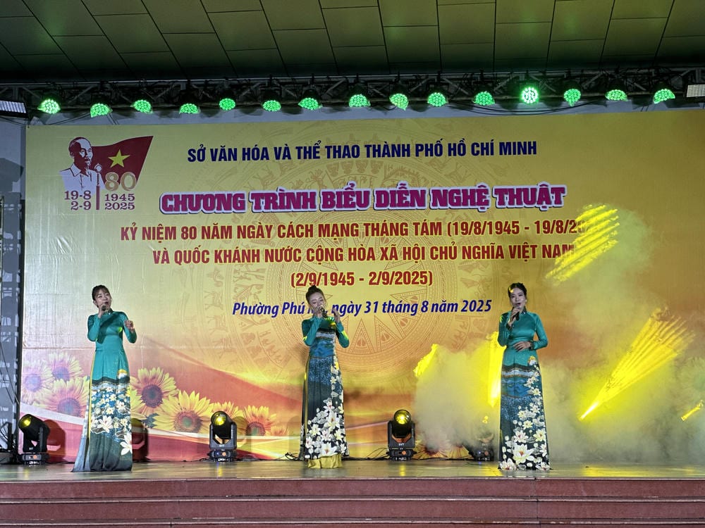 Tổ chức chương trình nghệ thuật kỷ niệm 80 năm Ngày Cách mạng Tháng Tám và Quốc khánh tại phường Phú Mỹ