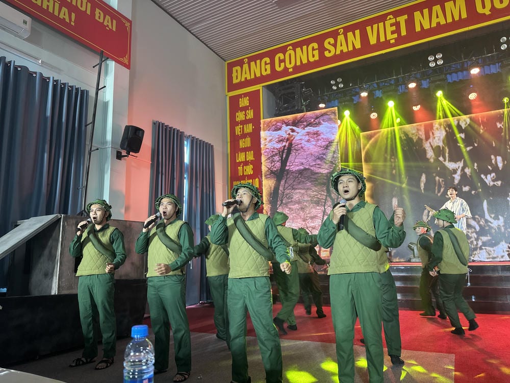 CT Quảng bá tác phẩm múa đạt giải thưởng tại phường Bình Dương