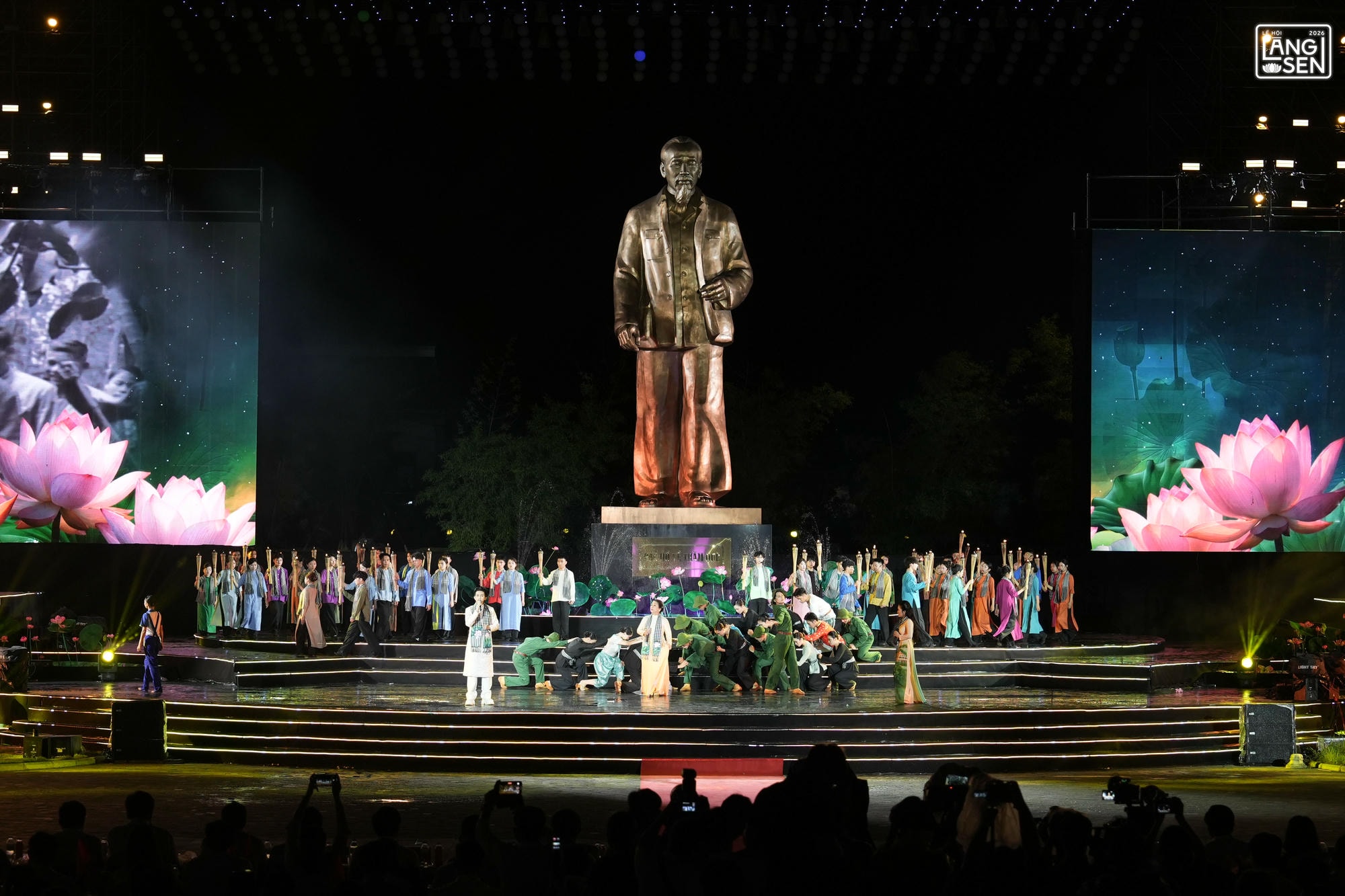 KHAI MẠC LỄ HỘI